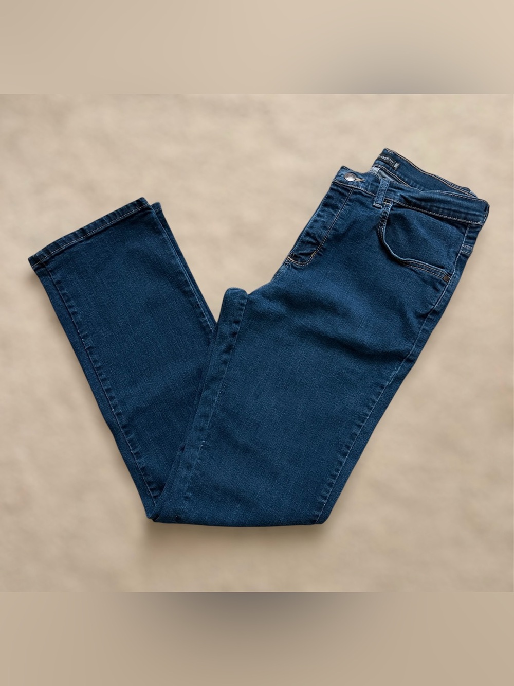 Lee 1889 Relaxed Fit Dark Wash jeans. Size 8 Medium